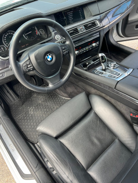 BMW 730 D Keyless Go* Head Up* Distronik* Camera, снимка 10 - Автомобили и джипове - 45565905
