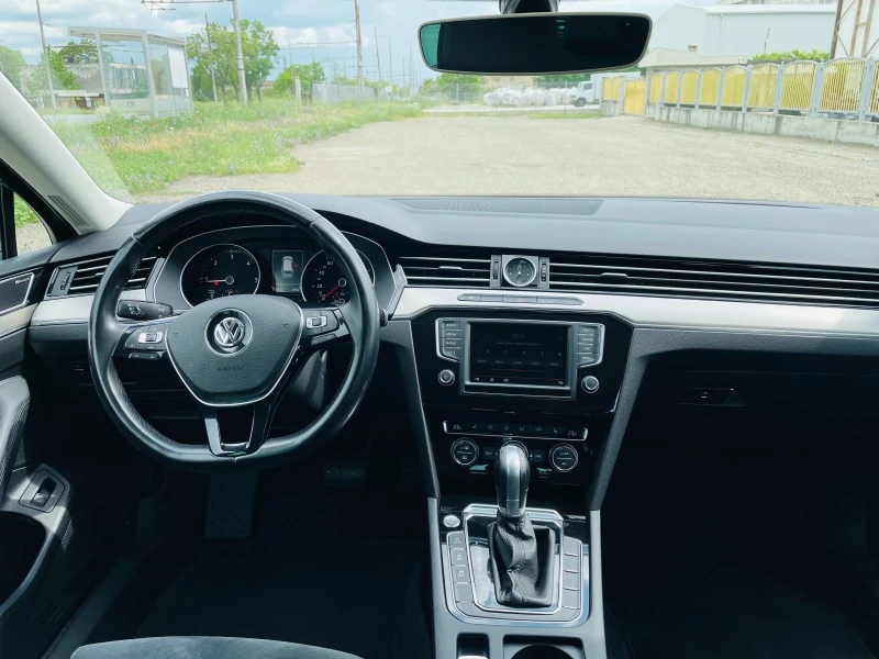 VW Passat 2.0 BiTDI 4Motion  Внос от Швейцария, снимка 11 - Автомобили и джипове - 40887004