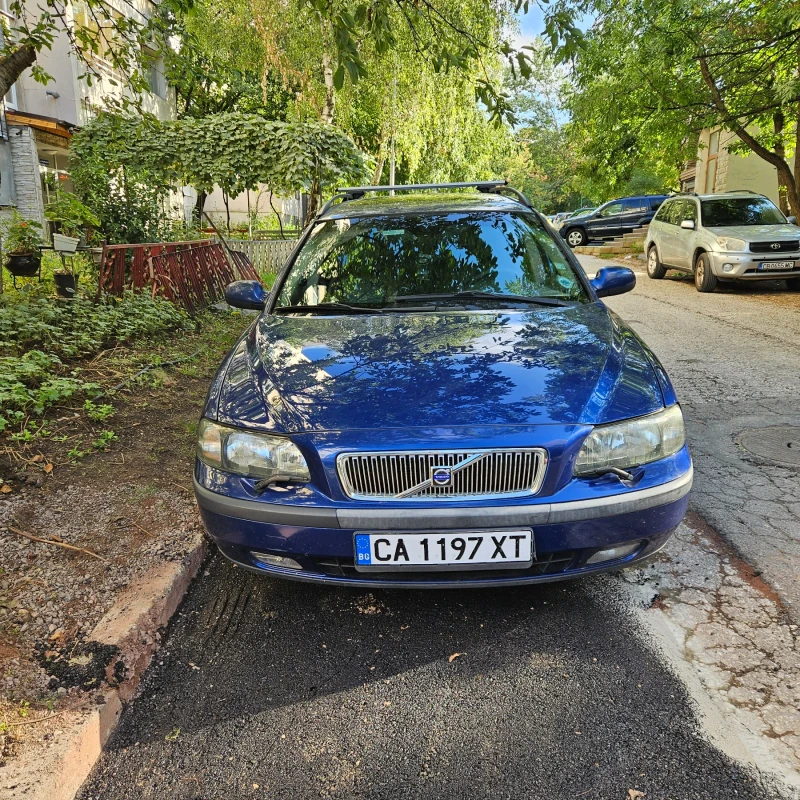 Volvo V70 2.4Т, снимка 1 - Автомобили и джипове - 47261505