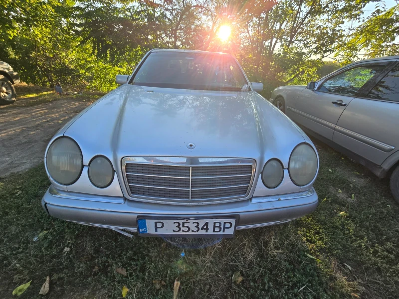 Mercedes-Benz E 250 Td, снимка 1 - Автомобили и джипове - 47512219