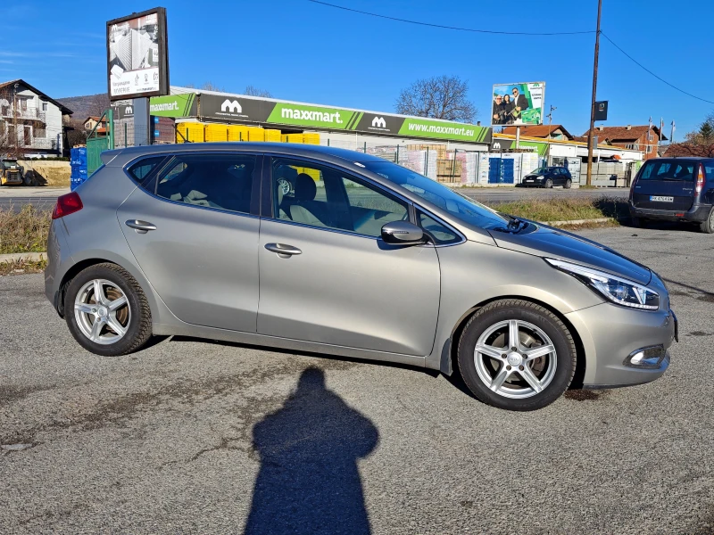 Kia Ceed 1, 6CRDi 68000km.!, снимка 6 - Автомобили и джипове - 48249663