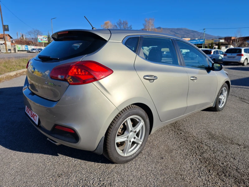 Kia Ceed 1, 6CRDi 68000km.!, снимка 5 - Автомобили и джипове - 48249663