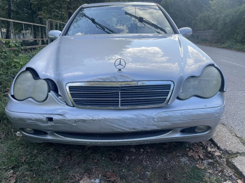 Mercedes-Benz C 180, снимка 1 - Автомобили и джипове - 48257685