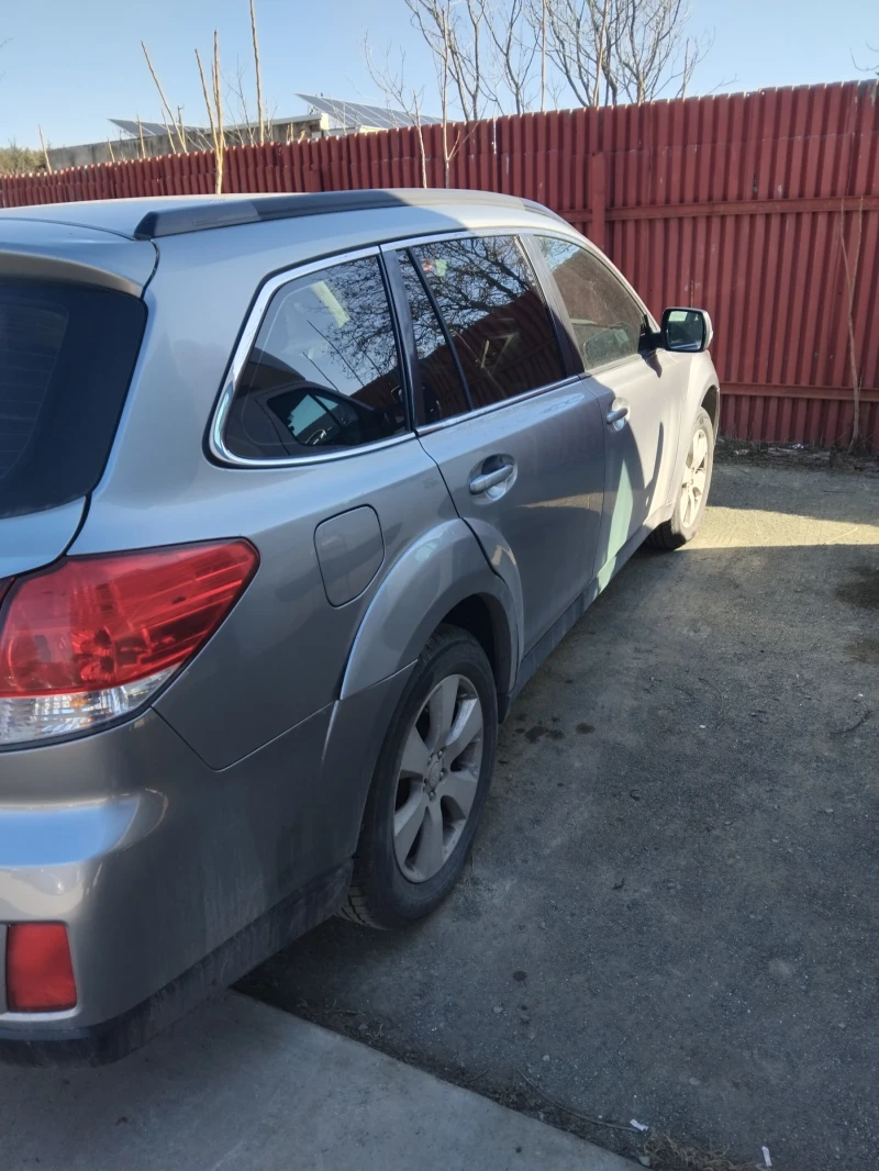 Subaru Outback, снимка 3 - Автомобили и джипове - 49168703