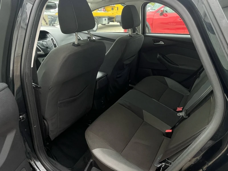 Ford Focus 1.6i 125k.c * BRC* Titanium* UNIKAT* , снимка 8 - Автомобили и джипове - 50427145