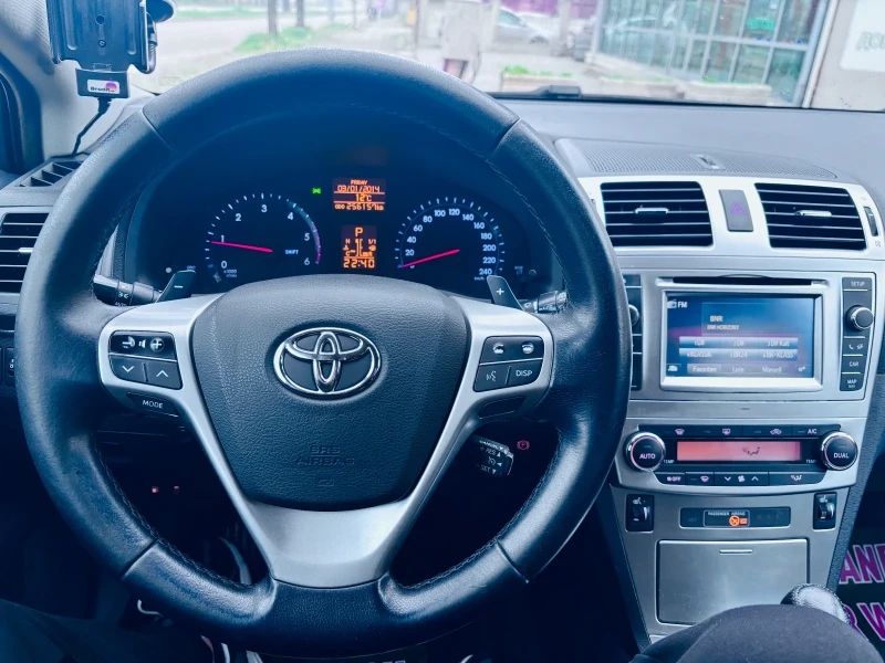 Toyota Avensis Keyless-Kamera-Navi, снимка 8 - Автомобили и джипове - 52576090