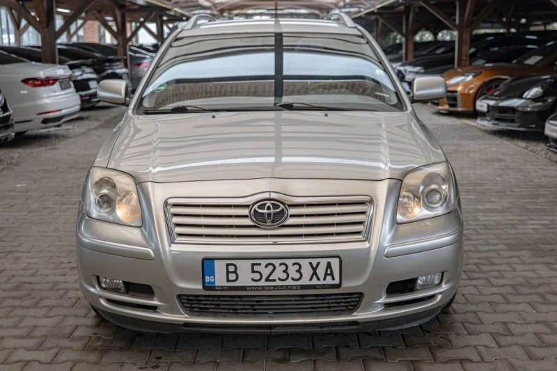 Toyota Avensis 2.0D-4D/Климатроник/Печка/Бленда/Мултиволан, снимка 2 - Автомобили и джипове - 53405516