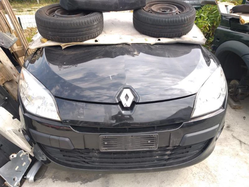 Renault Megane 1.5 Dci , снимка 4 - Автомобили и джипове - 26059104