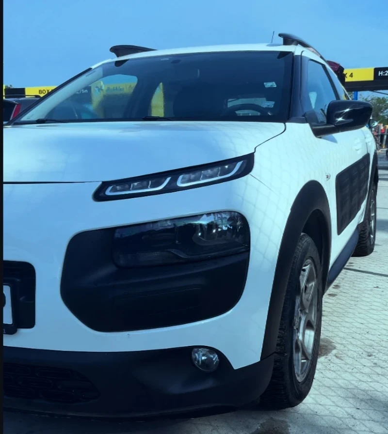 Citroen C4 Cactus, снимка 2 - Автомобили и джипове - 48445712