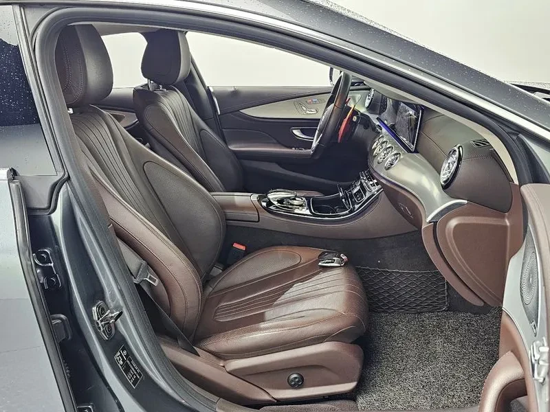 Mercedes-Benz CLS 400, снимка 12 - Автомобили и джипове - 54288687