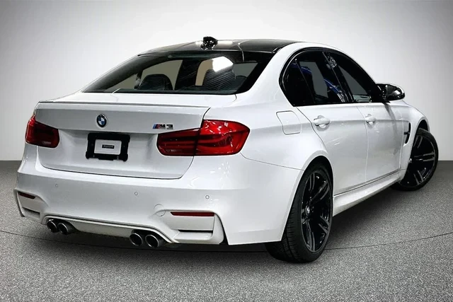 BMW M3 CARBON/ПЪЛНО ОБОРУДBАНЕ, снимка 4 - Автомобили и джипове - 54997173