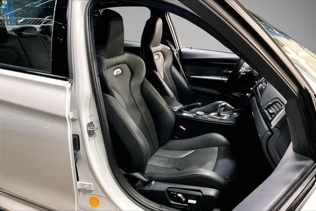 BMW M3 CARBON/ПЪЛНО ОБОРУДBАНЕ, снимка 8 - Автомобили и джипове - 54997173