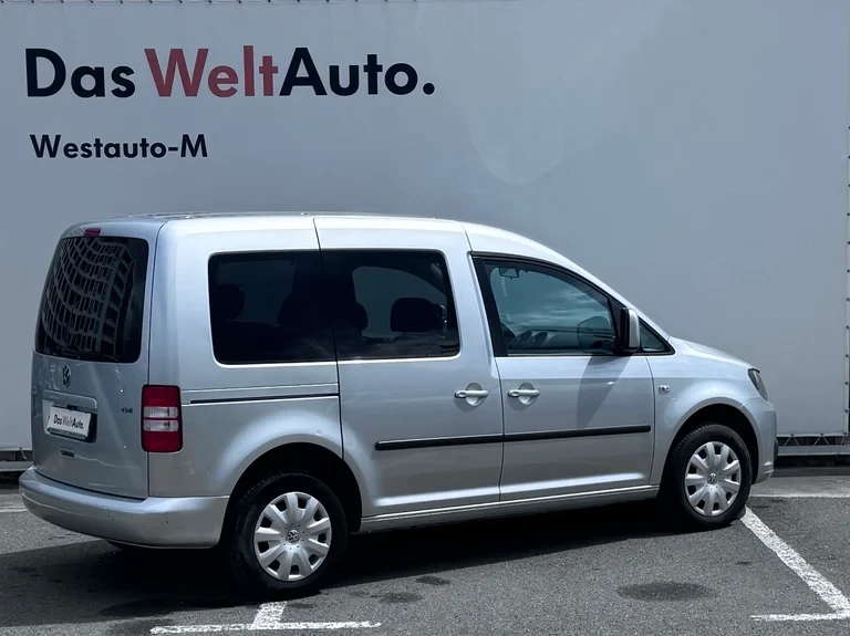 VW Caddy 1.6 TDI DSG 7 места Първи собств, снимка 2 - Автомобили и джипове - 56467803
