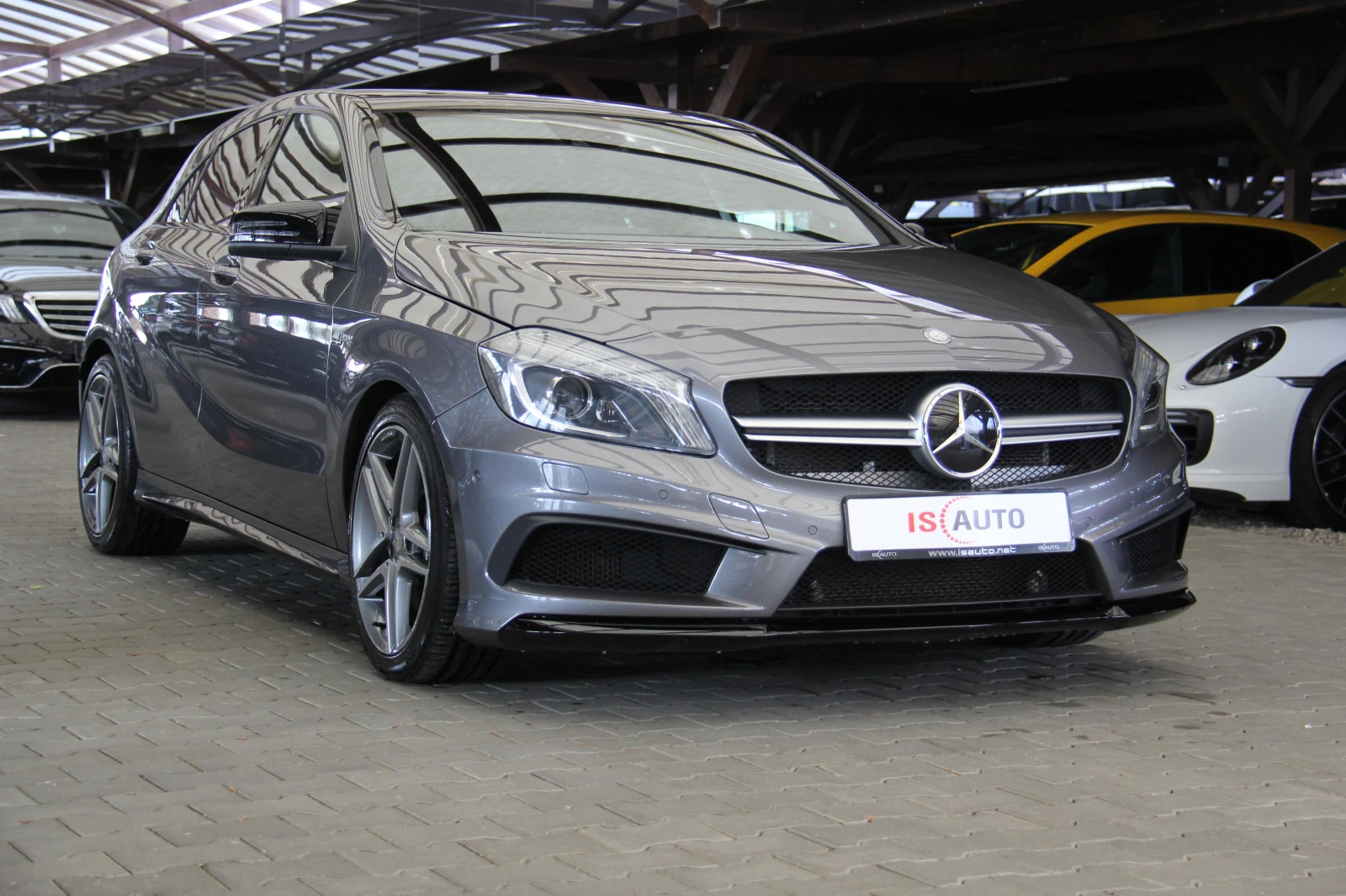 Mercedes-Benz A 45 4Matic AMG Speedshift 7G-DCT - изображение 2