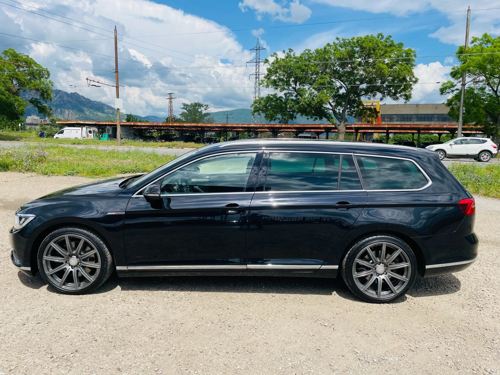 VW Passat 2.0 BiTDI 4Motion  Внос от Швейцария - изображение 4