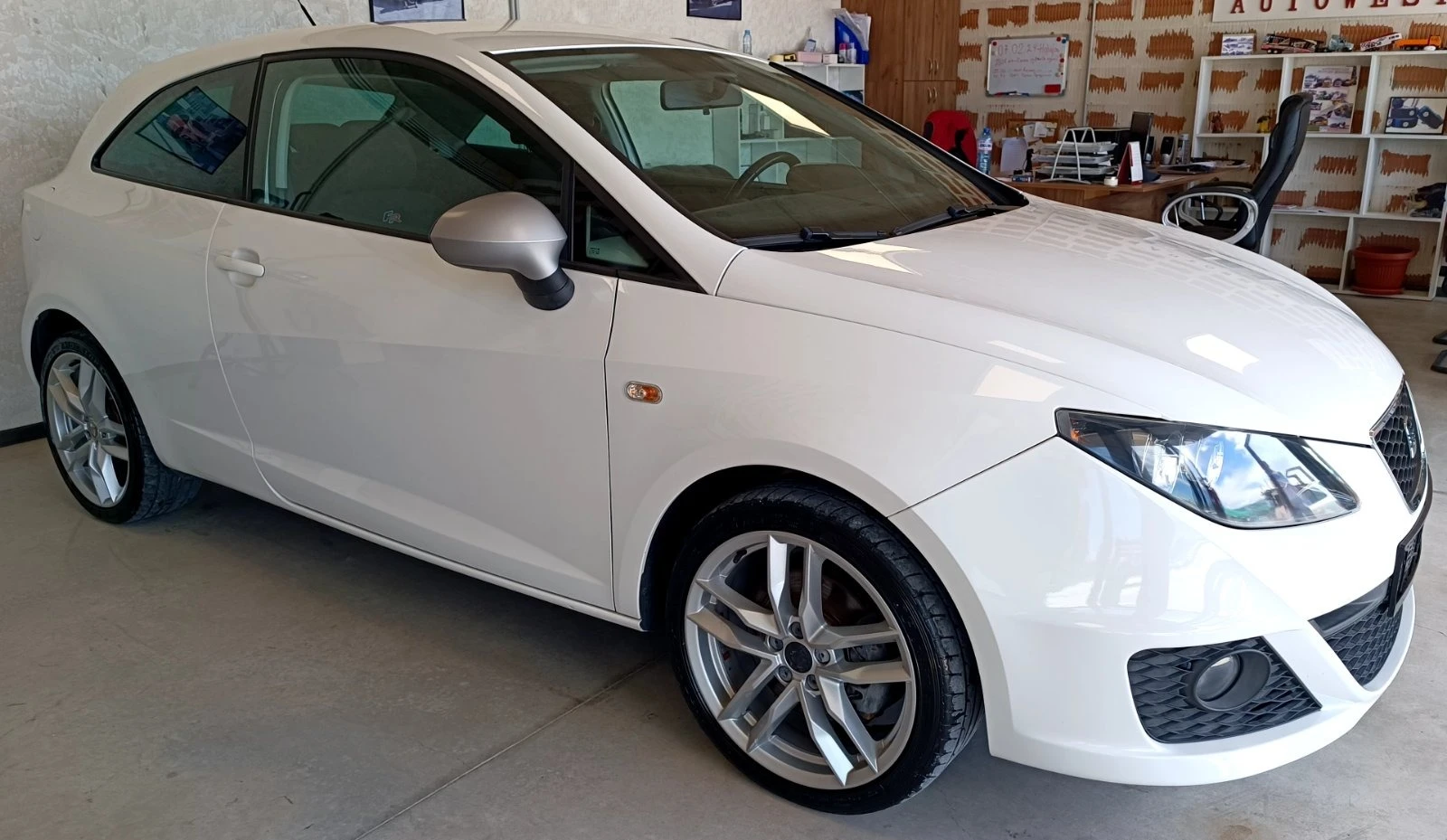 Seat Ibiza FR 2.0TDI - изображение 2