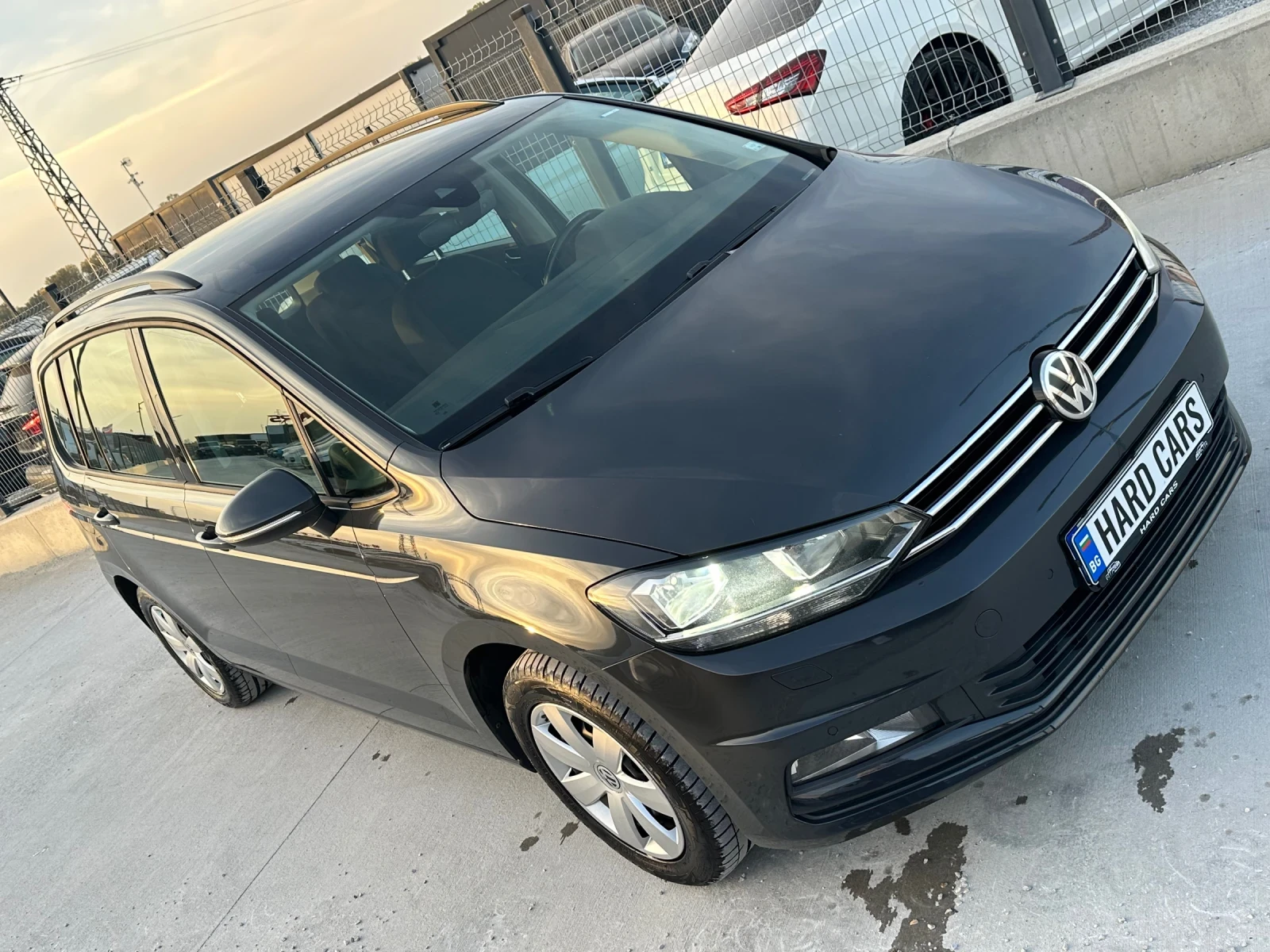 VW Touran 1.6TDI* 2017г* АВТОМАТИК* 222.000КМ - изображение 3