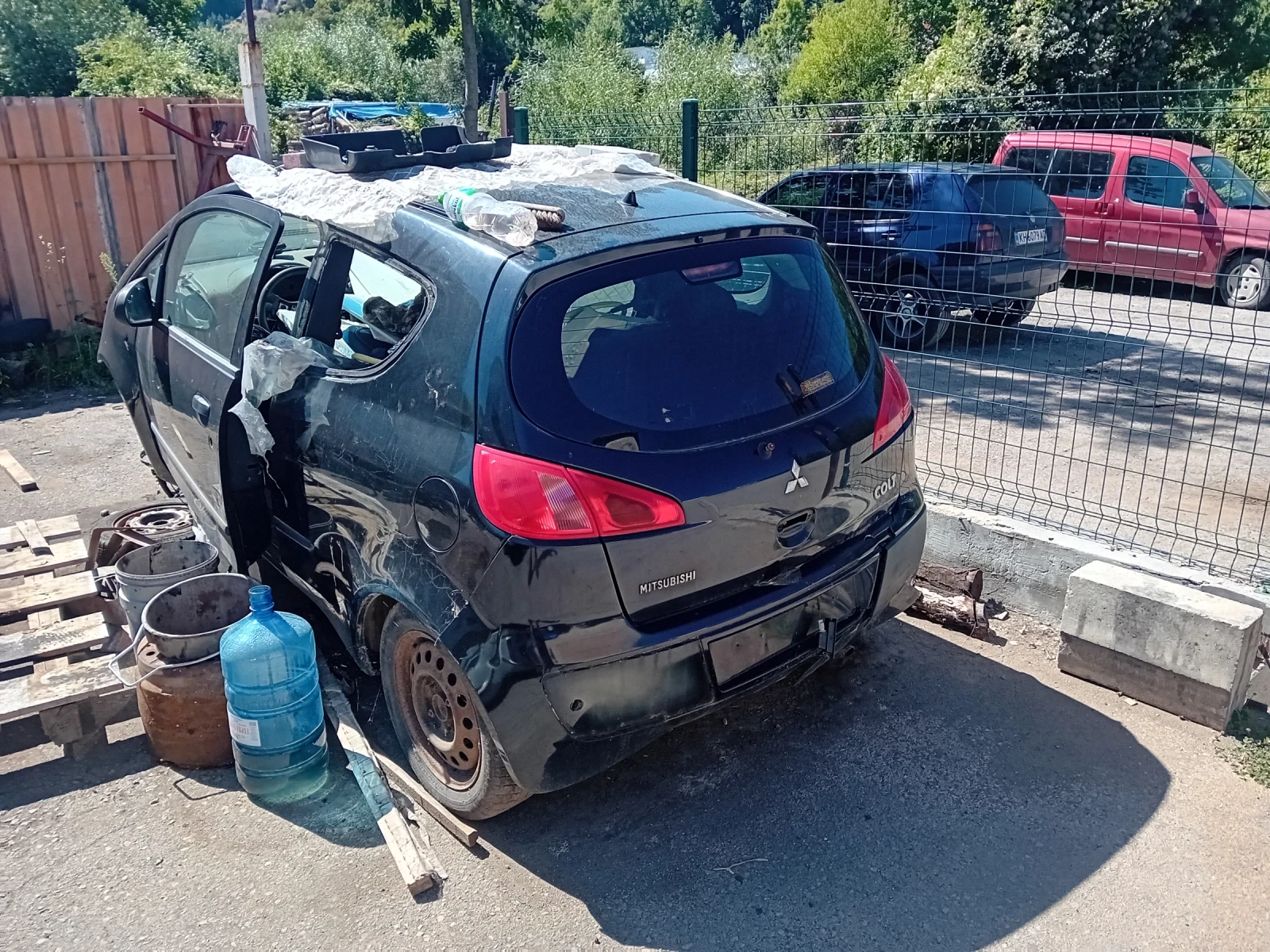 Mitsubishi Colt  - изображение 2