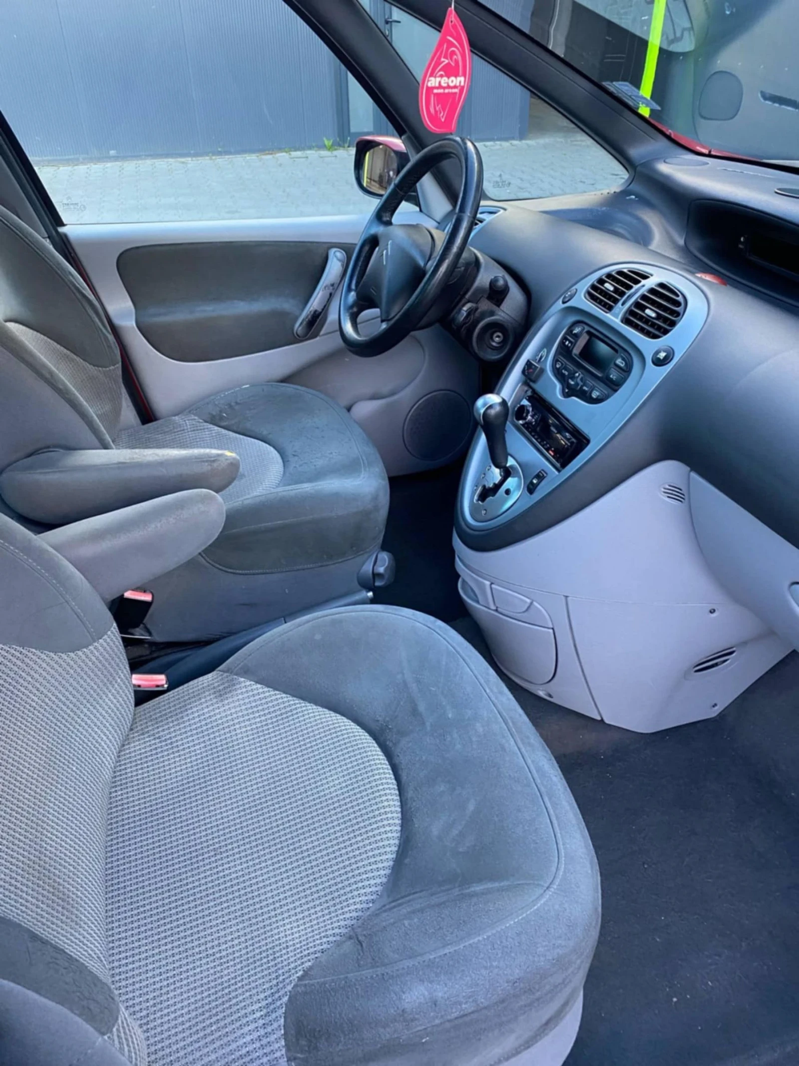 Citroen Xsara picasso 2.0 Газ АВТОМАТИК - изображение 9