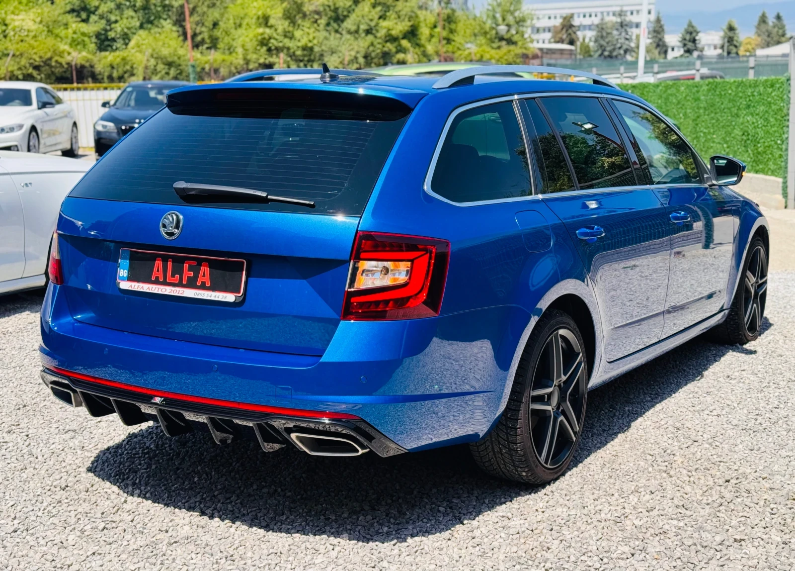 Skoda Octavia VRS/2.0d/CarPLAY/ДИСТРОНИК+ WAZE/СИНЯ ПЕРЛА/// - изображение 7