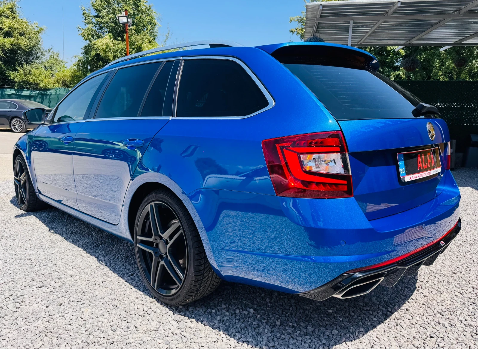 Skoda Octavia VRS/2.0d/CarPLAY/ДИСТРОНИК+ WAZE/СИНЯ ПЕРЛА/// - изображение 8