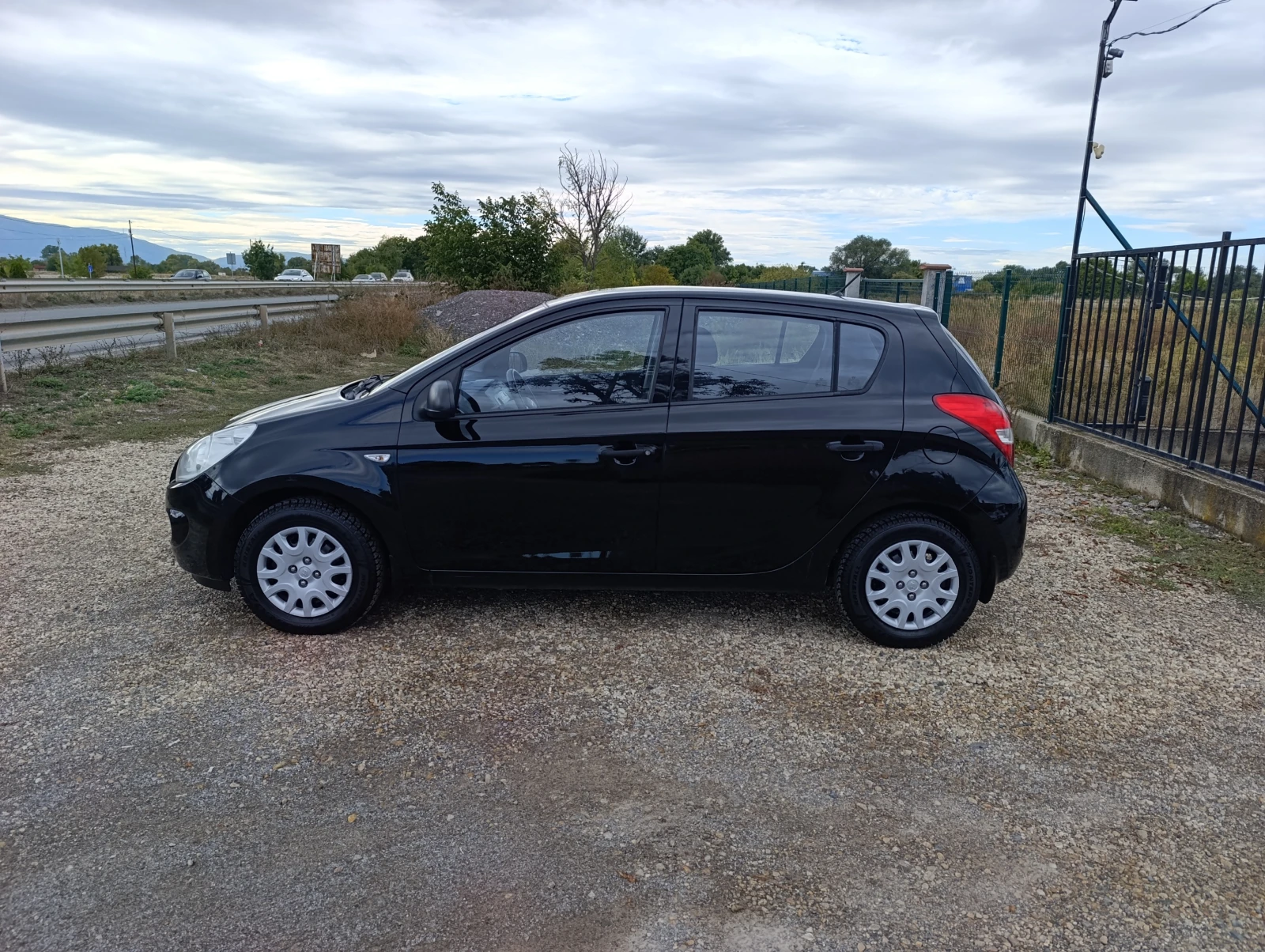 Hyundai I20 1.2i-16v БЕНЗИН - изображение 4