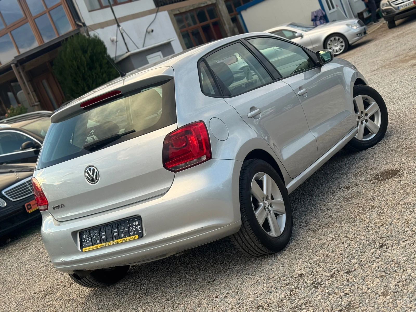 VW Polo 1.6TDI 90кс АВТОМАТИК DSG КЛИМАТИК  - изображение 6