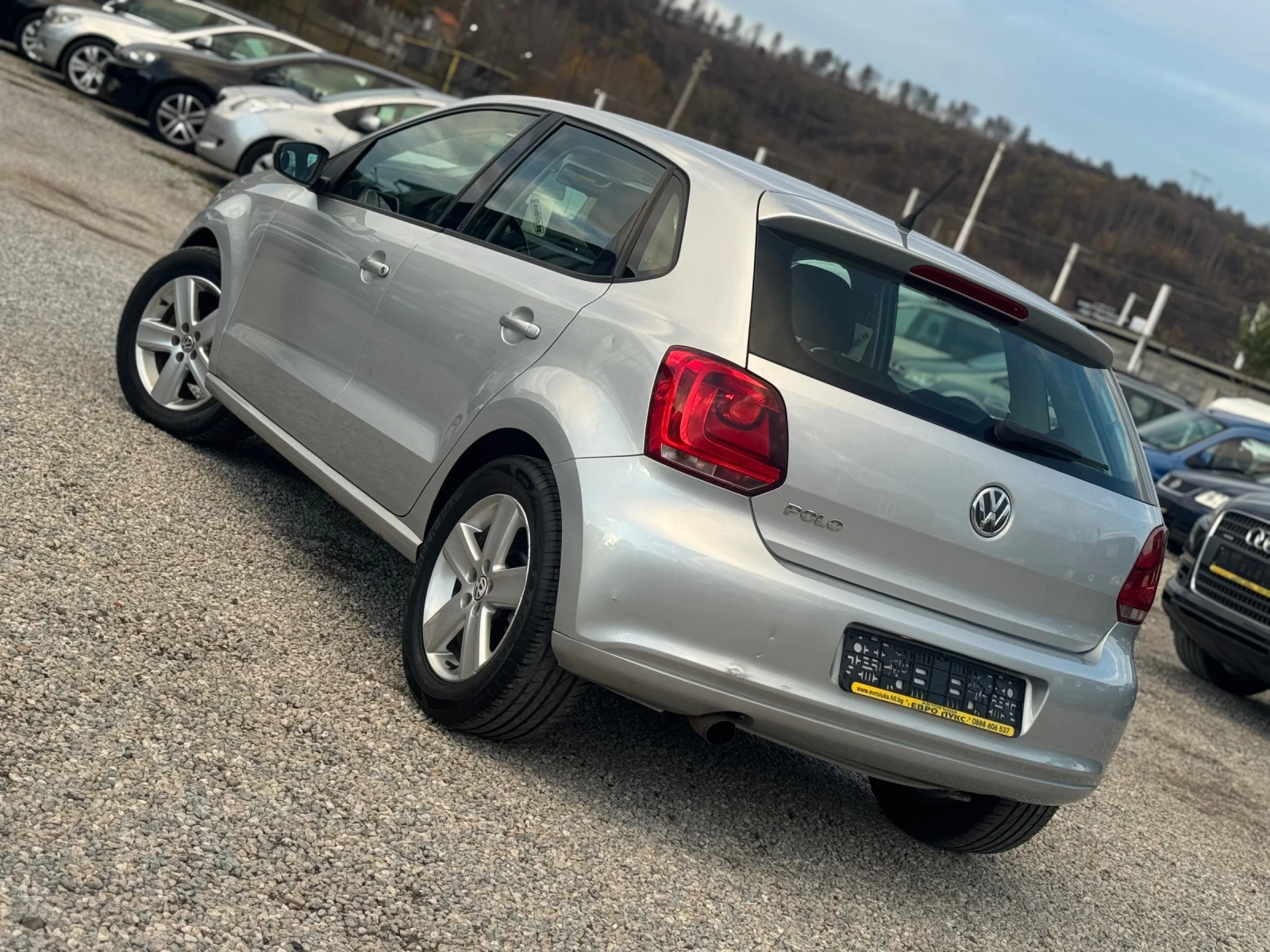 VW Polo 1.6TDI 90кс АВТОМАТИК DSG КЛИМАТИК  - изображение 4