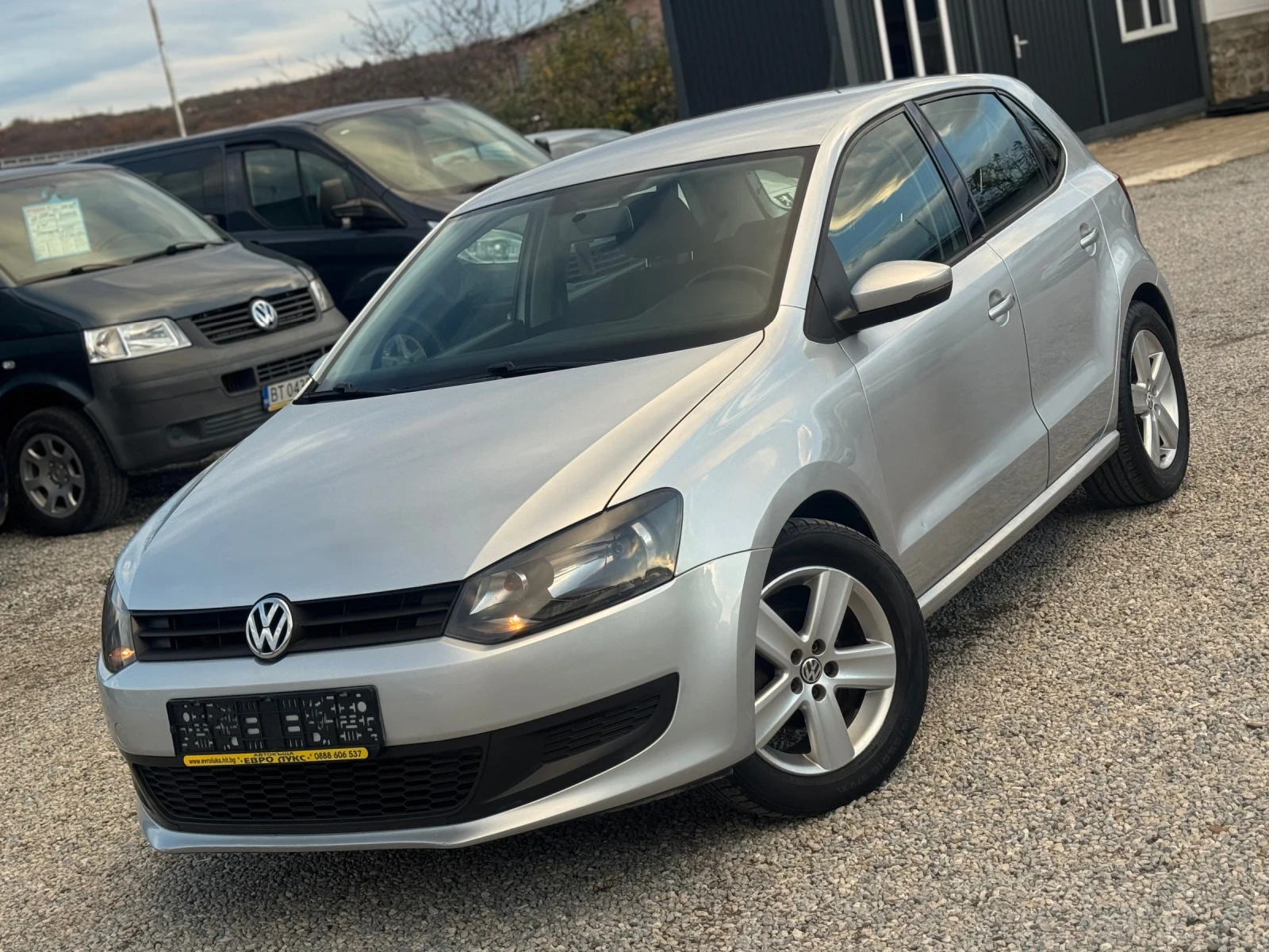 VW Polo 1.6TDI 90кс АВТОМАТИК DSG КЛИМАТИК  - изображение 3