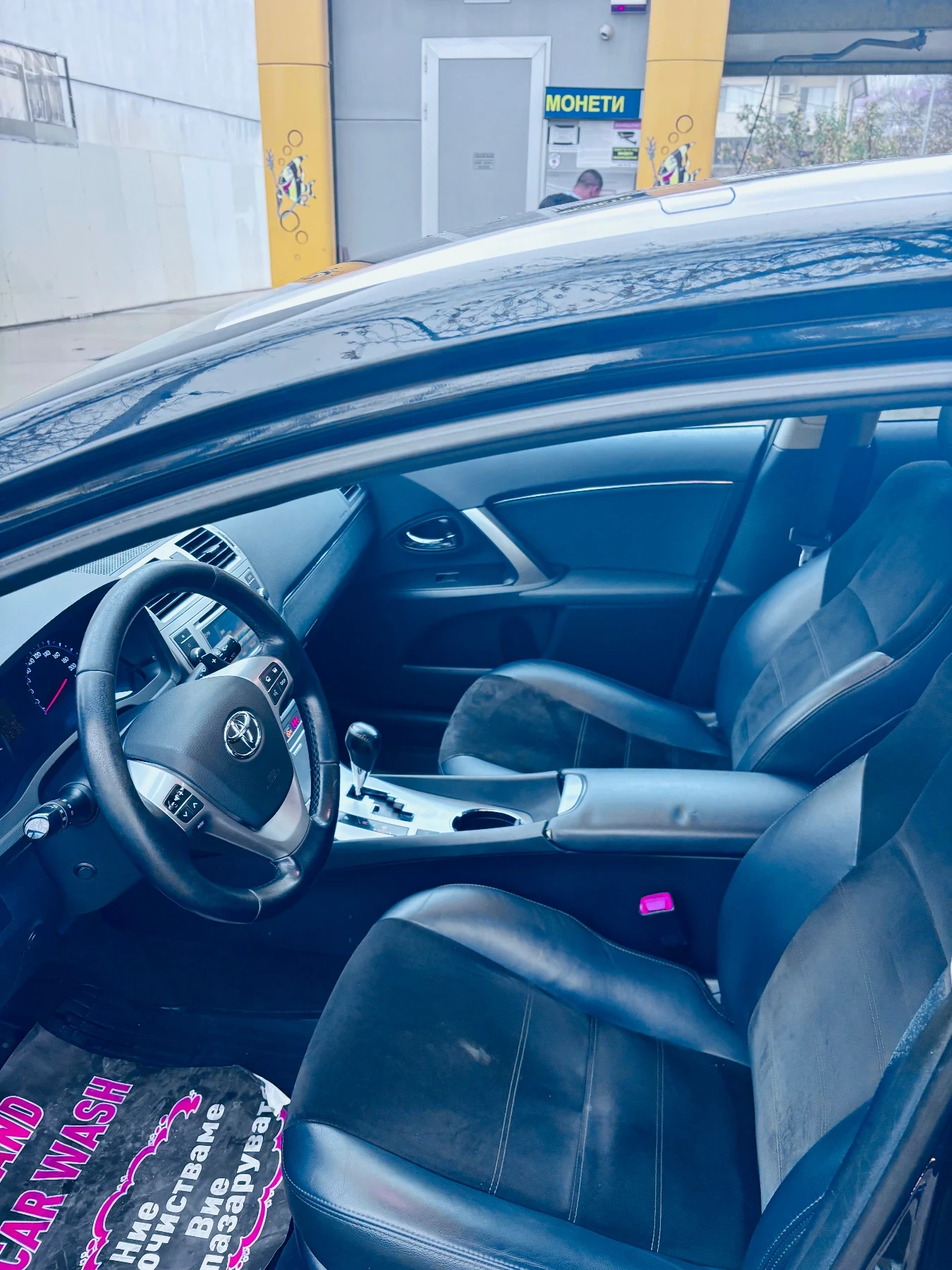 Toyota Avensis Keyless-Kamera-Navi - изображение 9