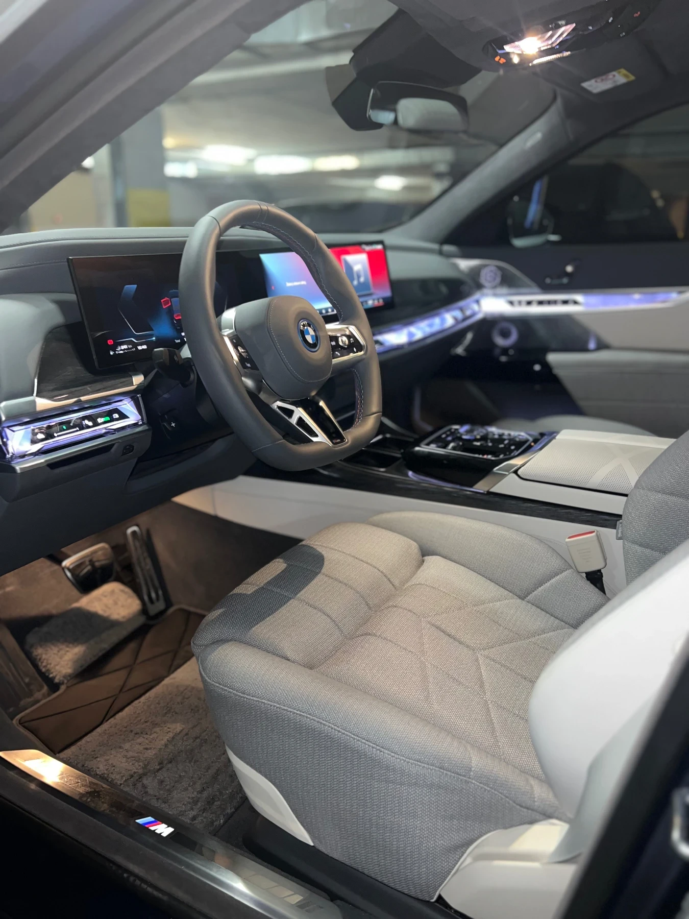 BMW 760  - изображение 10