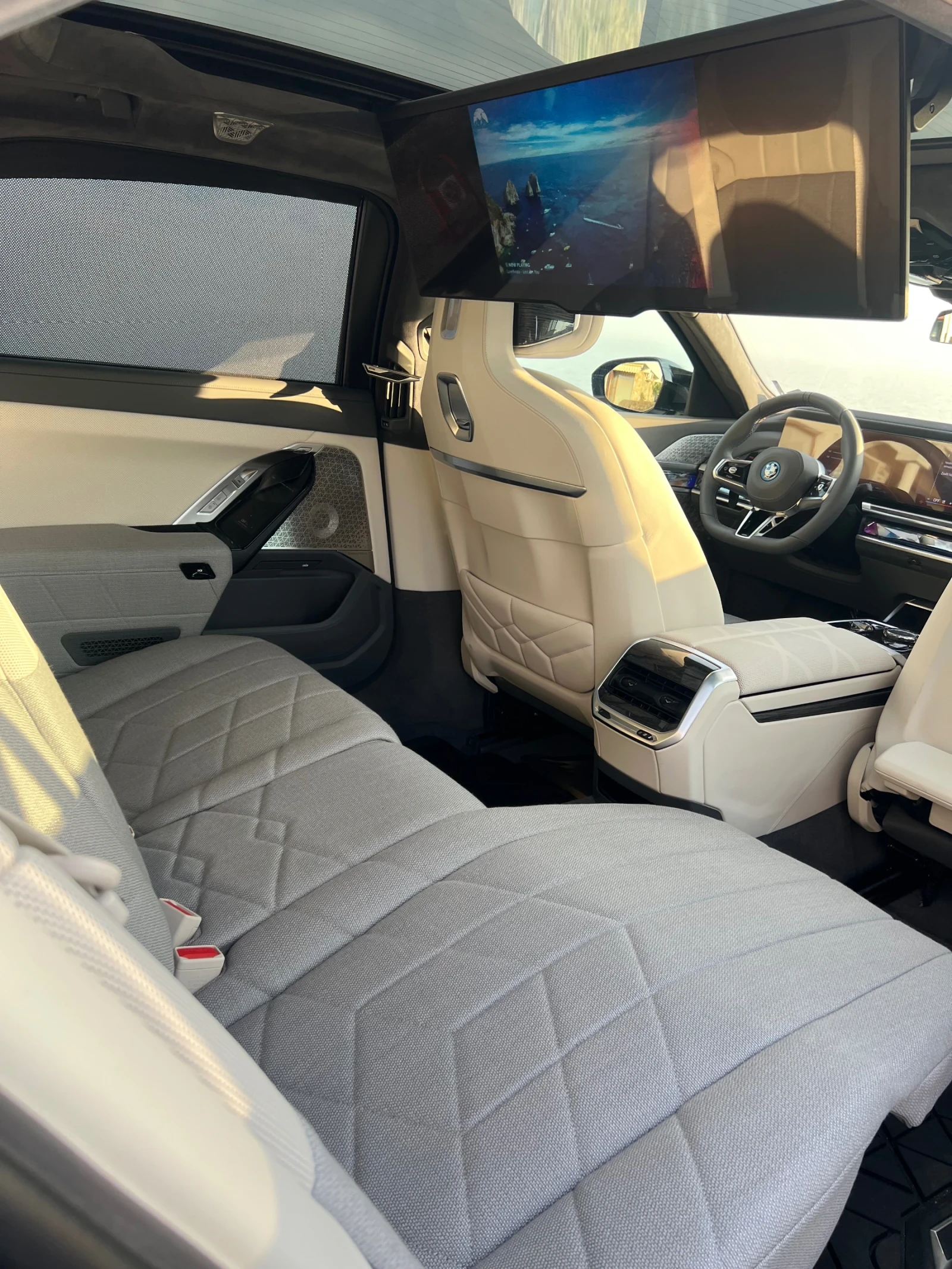 BMW 760  - изображение 6