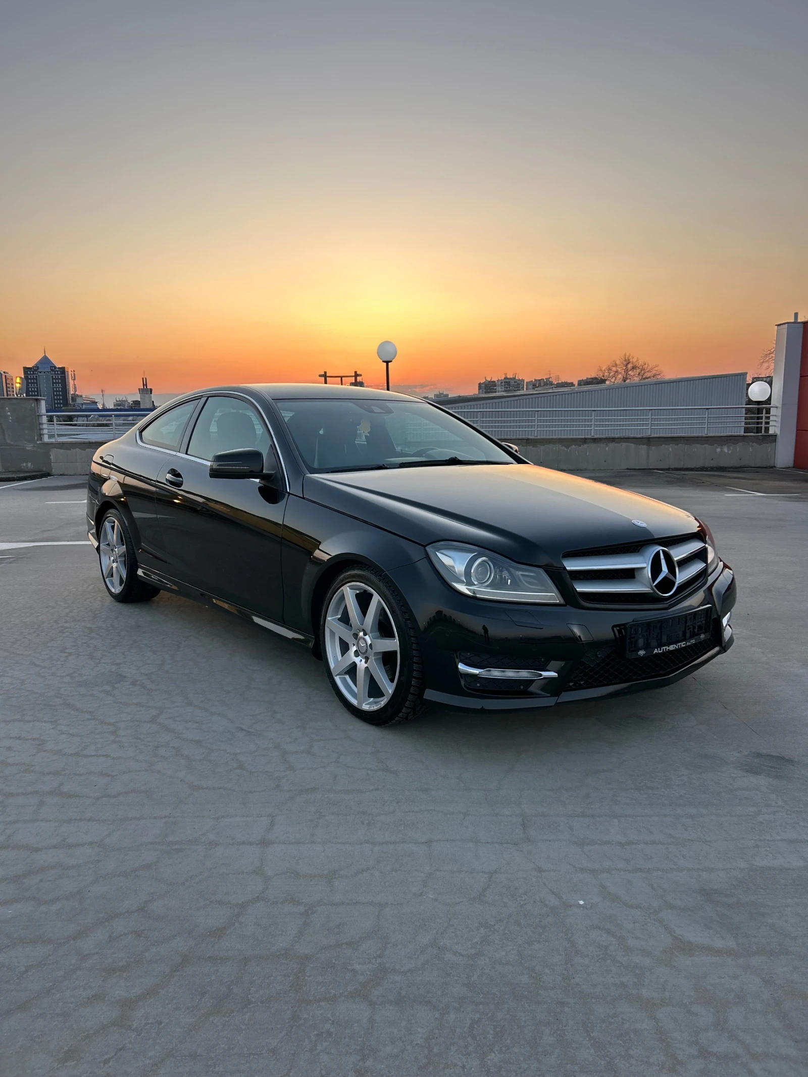 Mercedes-Benz C 220 CDI // AMG PACK, снимка 9 - Автомобили и джипове - 53851067