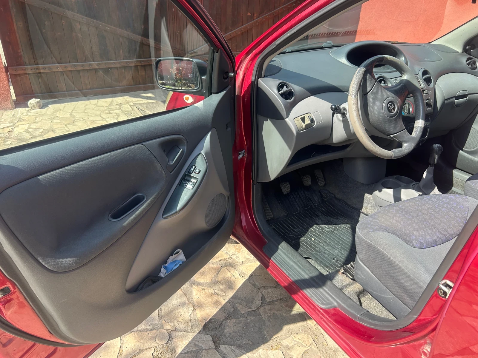 Toyota Yaris, снимка 7 - Автомобили и джипове - 53985041