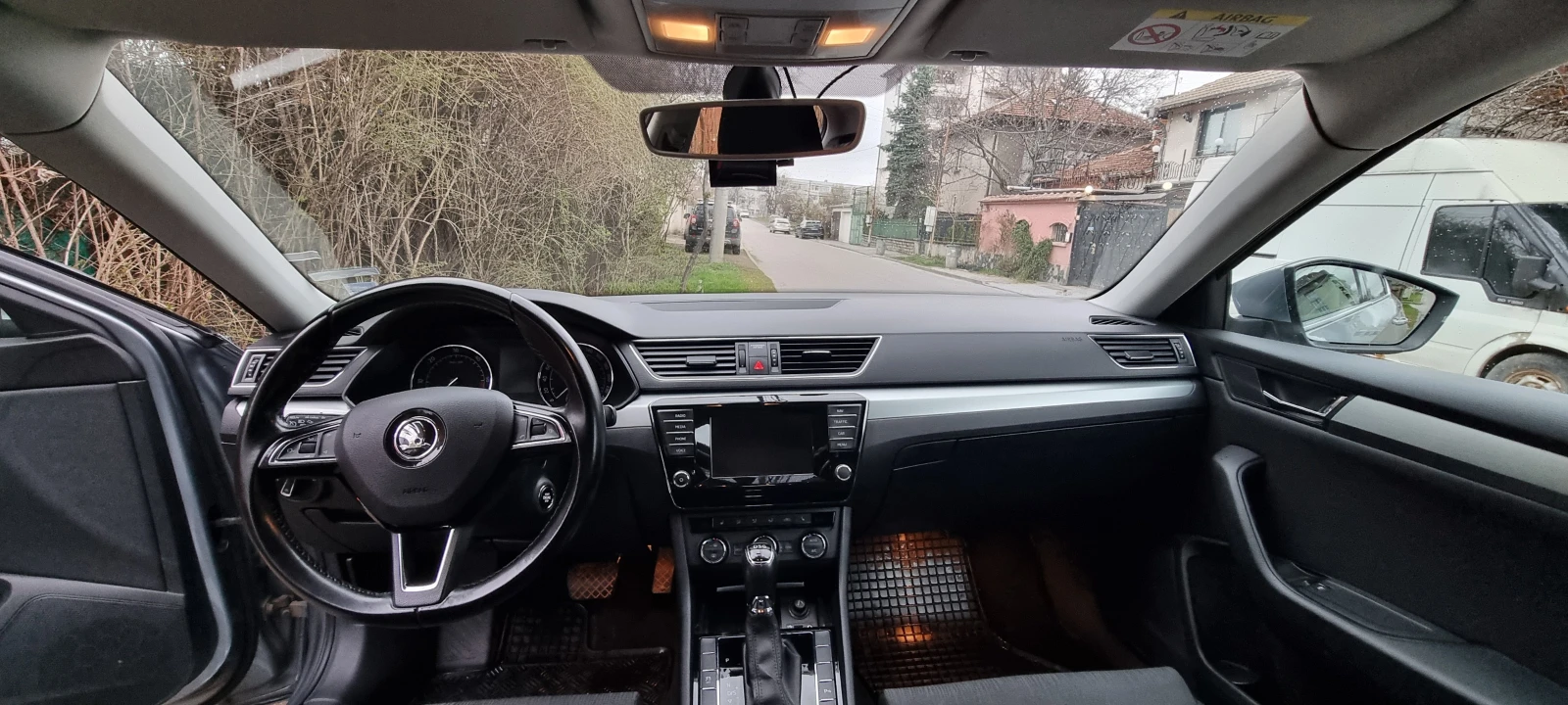 Skoda Superb Ambition 2.0TDI/6DSG/150PS, снимка 10 - Автомобили и джипове - 54032497