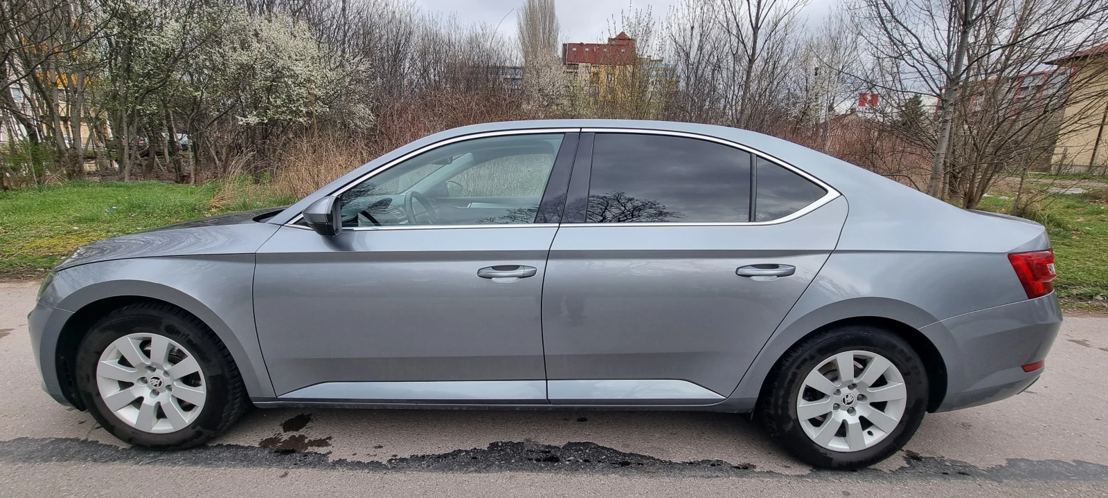 Skoda Superb Ambition 2.0TDI/6DSG/150PS, снимка 6 - Автомобили и джипове - 54032497