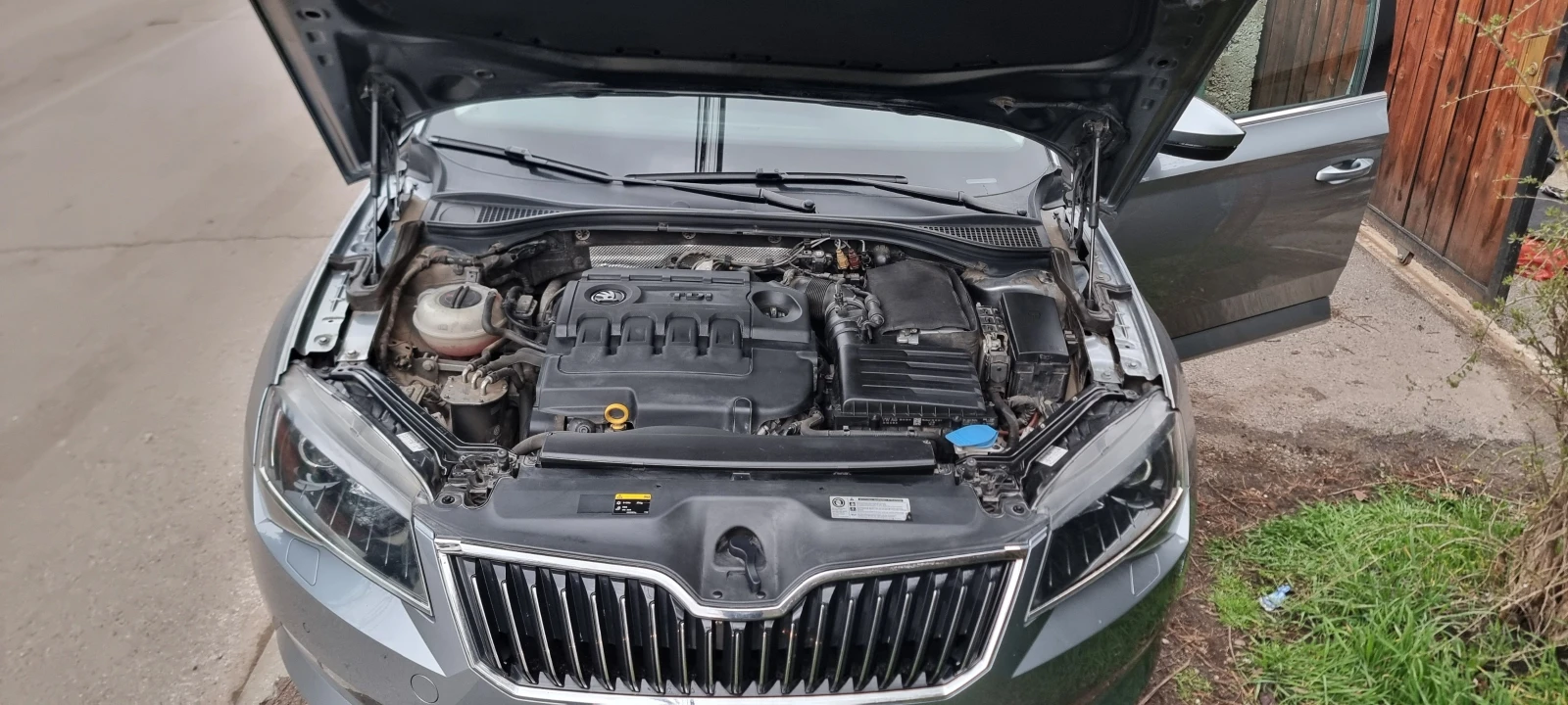 Skoda Superb Ambition 2.0TDI/6DSG/150PS, снимка 7 - Автомобили и джипове - 54032497