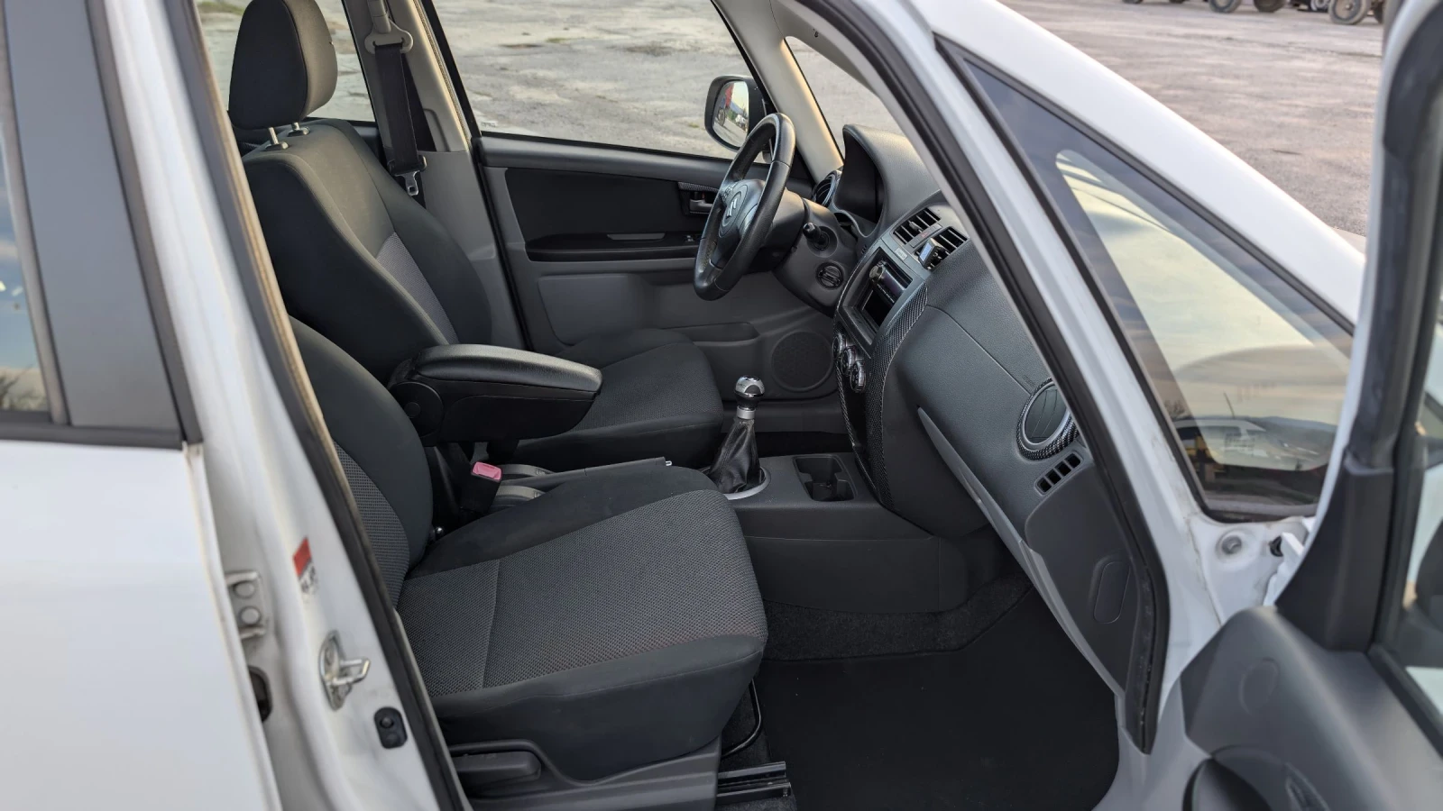 Suzuki SX4 1.6i WRC EDITION , снимка 8 - Автомобили и джипове - 54168912