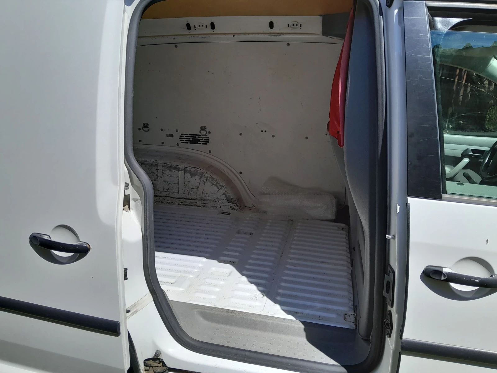 VW Caddy, снимка 4 - Автомобили и джипове - 54399427
