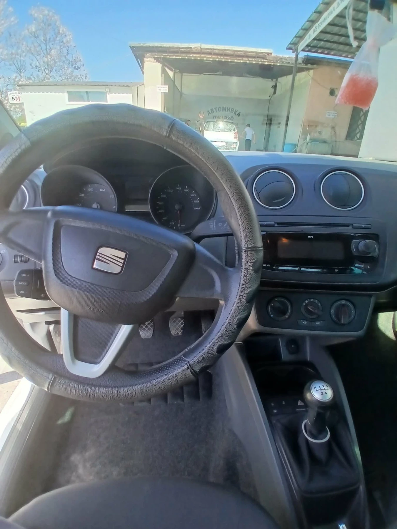 Seat Ibiza, снимка 5 - Автомобили и джипове - 54559225