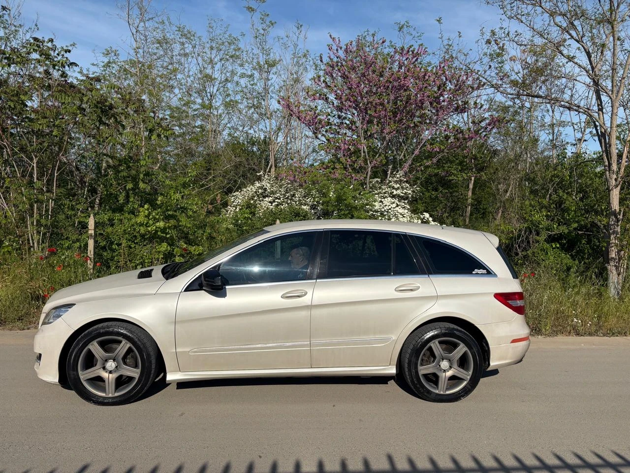 Mercedes-Benz R 350, снимка 9 - Автомобили и джипове - 54993644