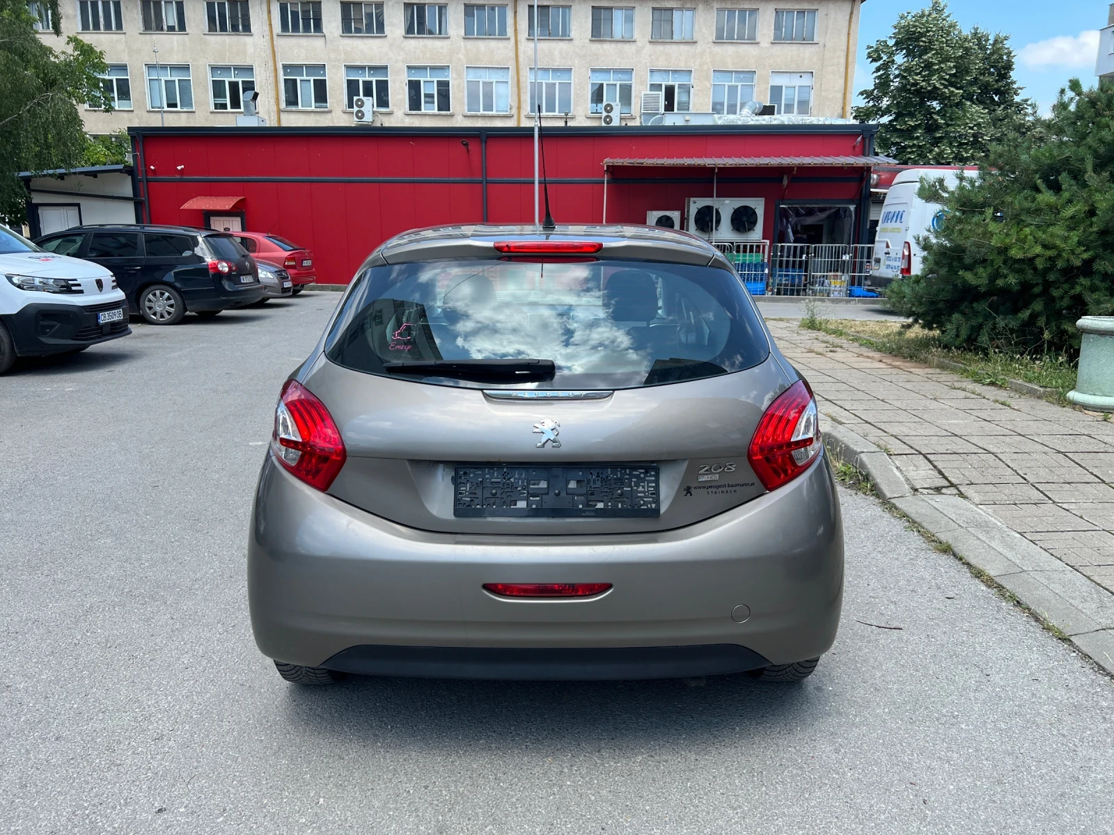 Peugeot 208 1.6 HDI, снимка 5 - Автомобили и джипове - 55048113