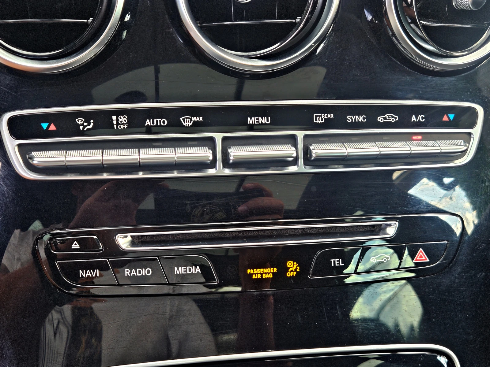 Mercedes-Benz C 220 AMG/PANORAMA/CAMERA/MULTIBEAM/BURMESTER/AUTO H/LIZ, снимка 13 - Автомобили и джипове - 55307104