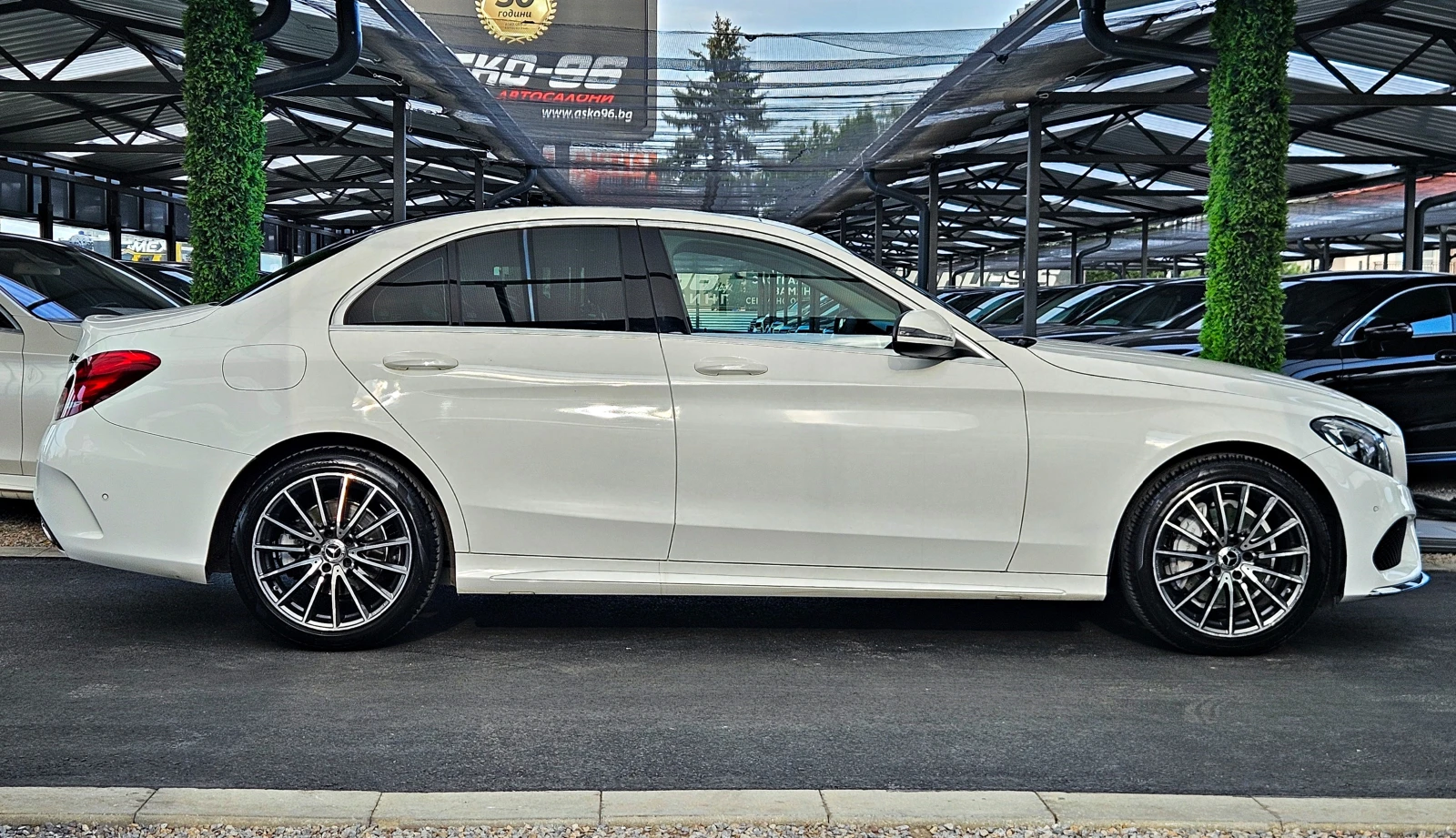 Mercedes-Benz C 220 AMG/PANORAMA/CAMERA/MULTIBEAM/BURMESTER/AUTO H/LIZ, снимка 4 - Автомобили и джипове - 55307104