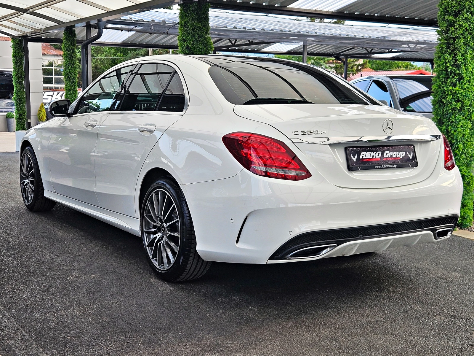 Mercedes-Benz C 220 AMG/PANORAMA/CAMERA/MULTIBEAM/BURMESTER/AUTO H/LIZ, снимка 7 - Автомобили и джипове - 55307104