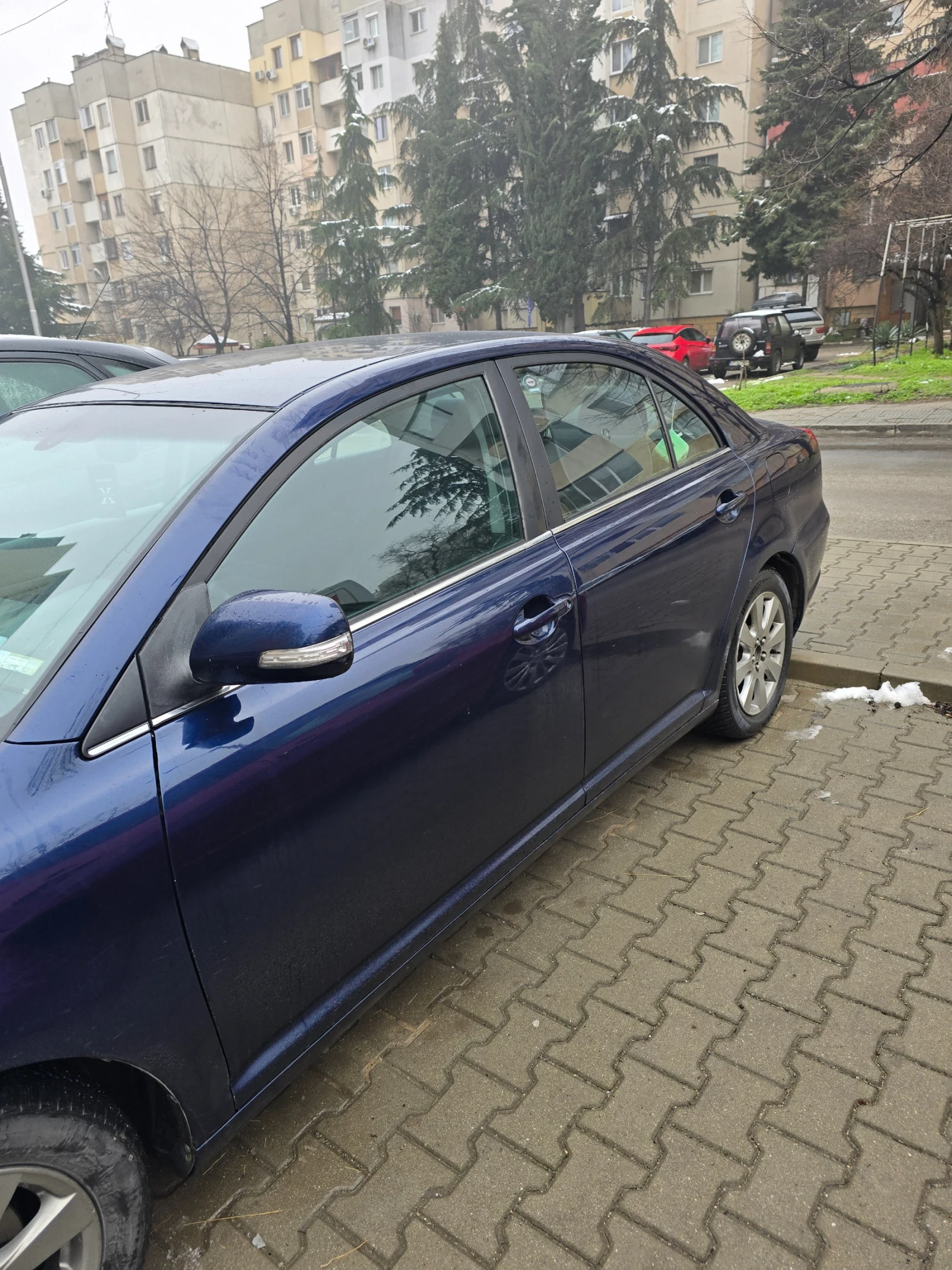 Toyota Avensis 2.0, снимка 8 - Автомобили и джипове - 55419295