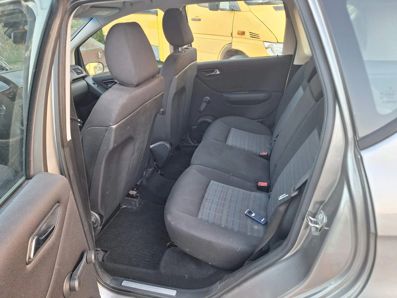 Mercedes-Benz A 180 2.0 CDI, снимка 8 - Автомобили и джипове - 55799298