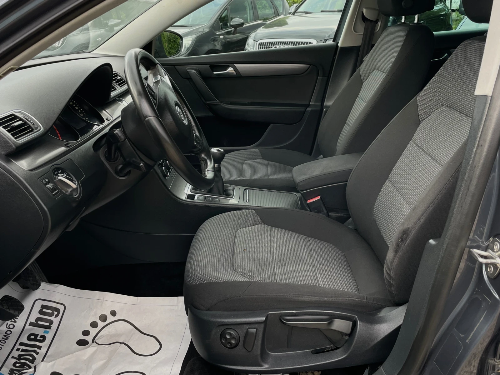 VW Passat 1.6TDI 6ск Е5 , снимка 6 - Автомобили и джипове - 55993511