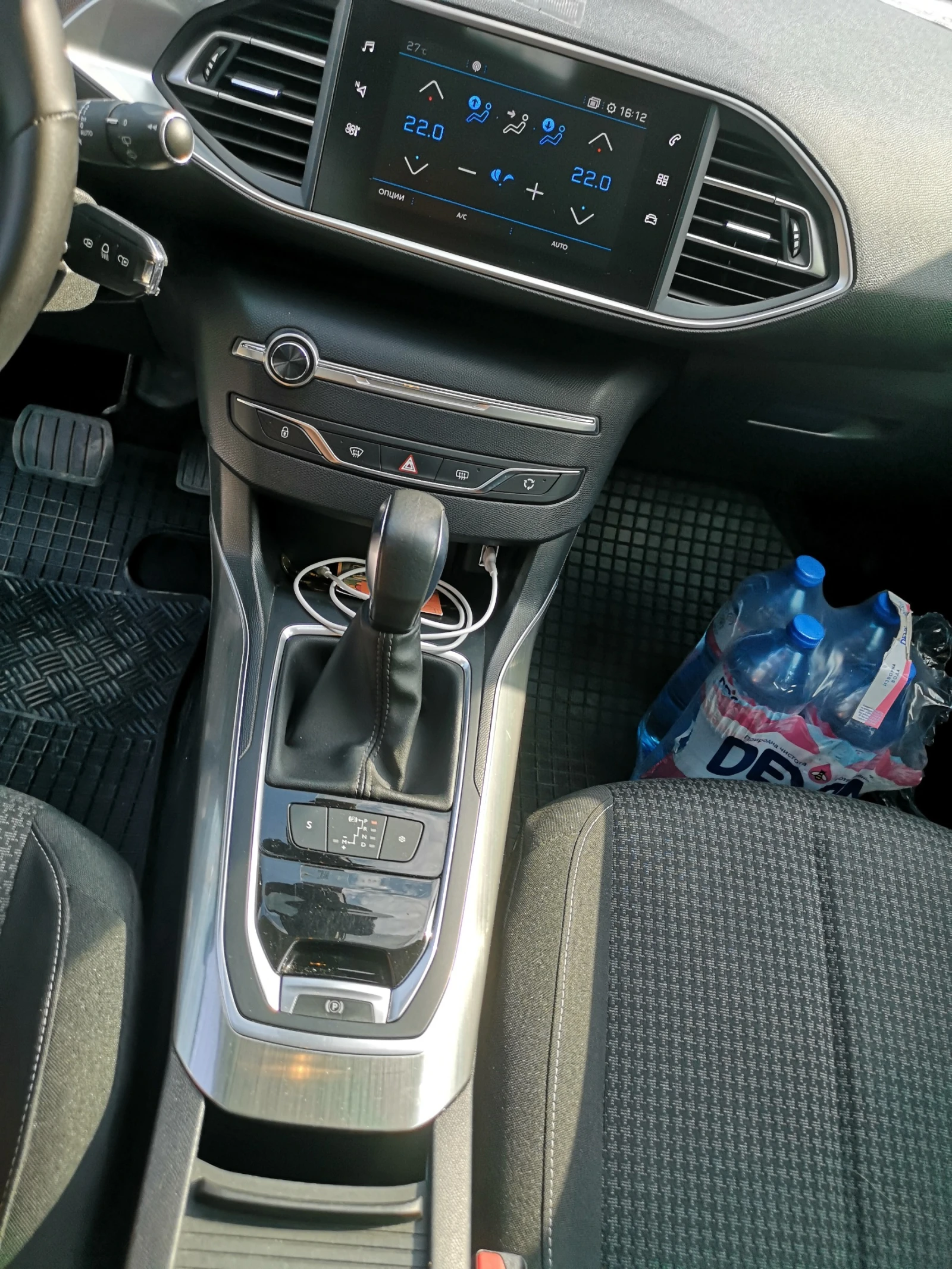Peugeot 308, снимка 6 - Автомобили и джипове - 56413057