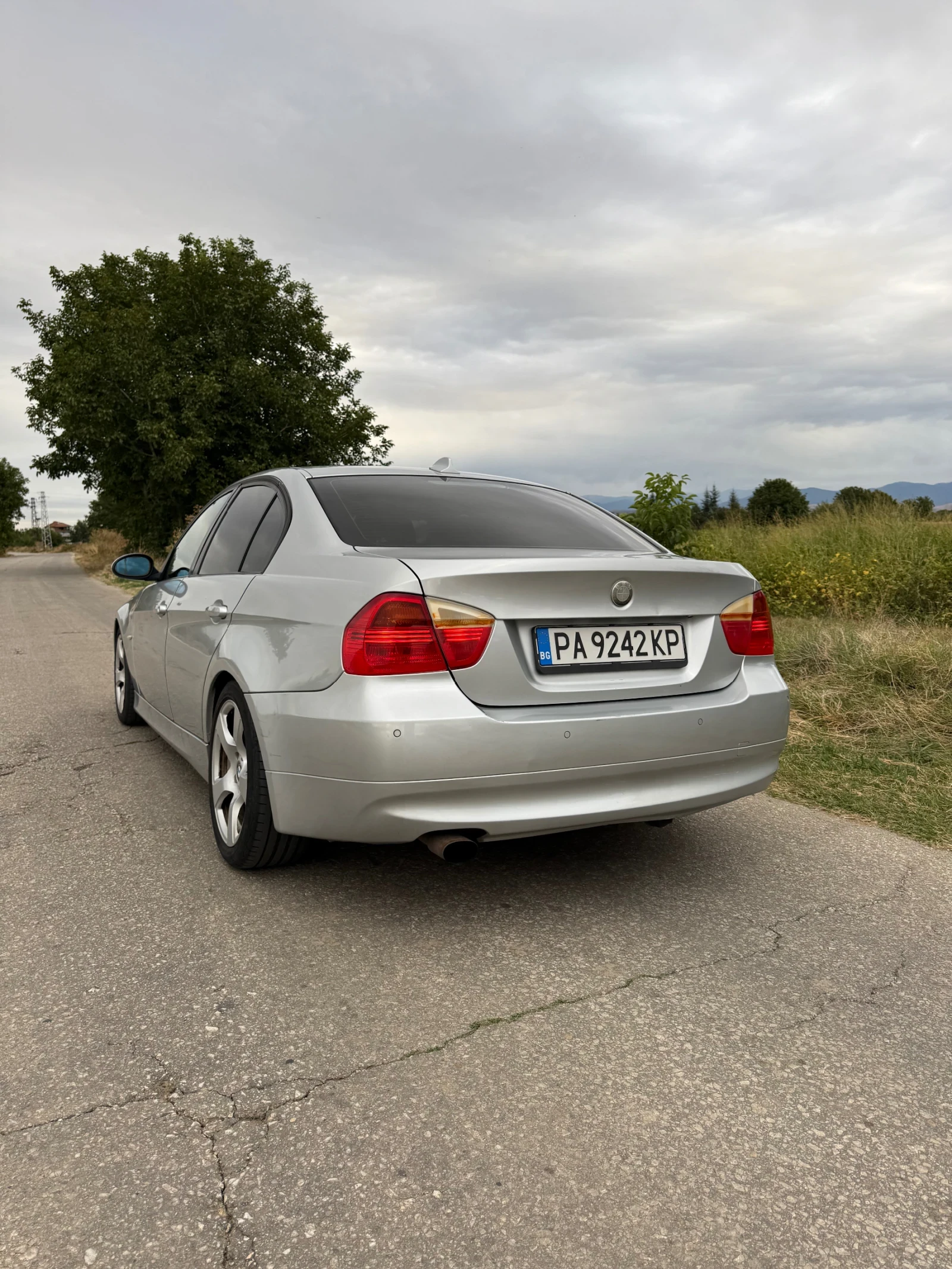BMW 320, снимка 4 - Автомобили и джипове - 56202854